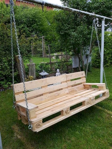 Sand and finish the chair with an outdoor wood finish. 30 Fantastic DIY Wooden Pallet Swing Chair Ideas (7 ...