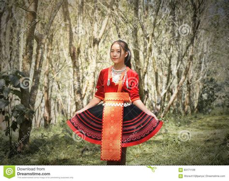 Hmong hill tribe woman editorial stock image. Image of cheerful - 83171109