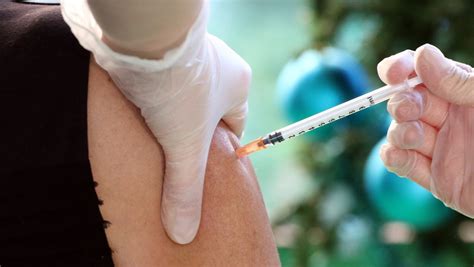 More than 2.75 billion vaccine doses have been administered worldwide, equal to 36 doses for every 100 people. Valence. Vaccination anti-covid : tout est en ordre de ...