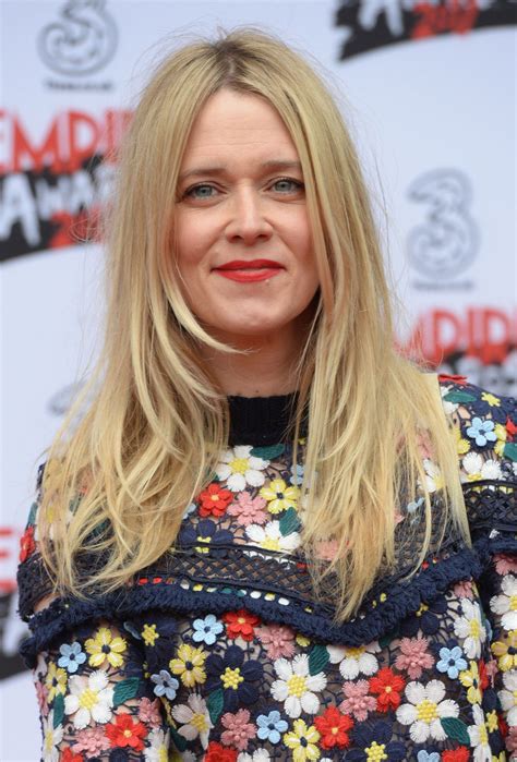 Her birthday, what she did before fame, her family life, fun trivia facts, popularity rankings, and more. Edith Bowman on Red Carpet - Three Empire Awards in London 3/19/ 2017 • CelebMafia