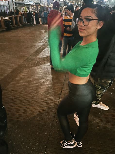 dream on Twitter: "smile :) https://t.co/YlKQrxPX94" / Twitter