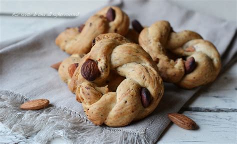 Combine the ingredients in a large saucepan. Taralli napoletani ricetta bimby