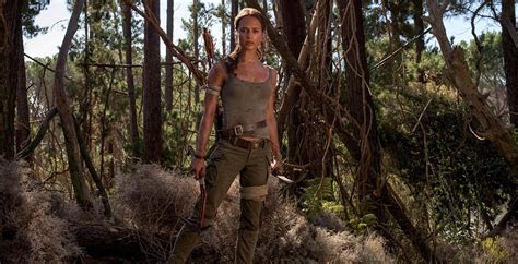 first official look at the tomb raider reboot movie raiding the globe