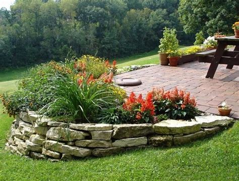 30 Modern Flower Beds Rocks Ideas For Front House To Try Backyard