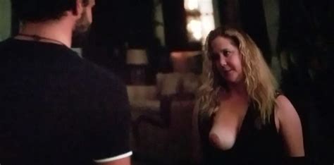 Amy Schumer’s Boob 2 Photos Video Thefappening