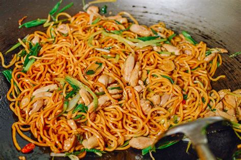 This Ginger Scallion Hokkien Noodles Recipe Is A 10 Ingredient Wonder