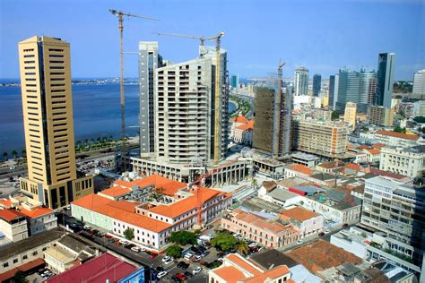 It is angola's primary port, and its major industrial, cultural and urban centre. Covid-19: Angola ultrapassa recessão e cresce em 2021 ...