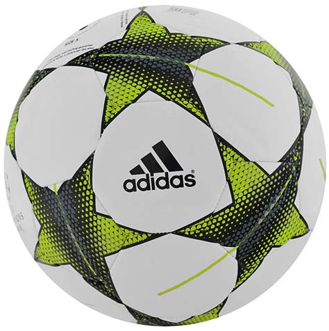 The website is an initiative of polish fans of real madrid. Piłka nożna - Adidas Real Madryt - S90220 | Akcesoria ...