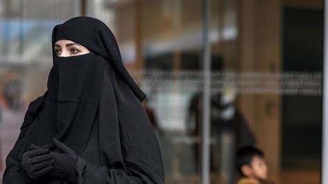 Des Experts De Lonu Condamnent Linterdiction Du Niqab Le Temps