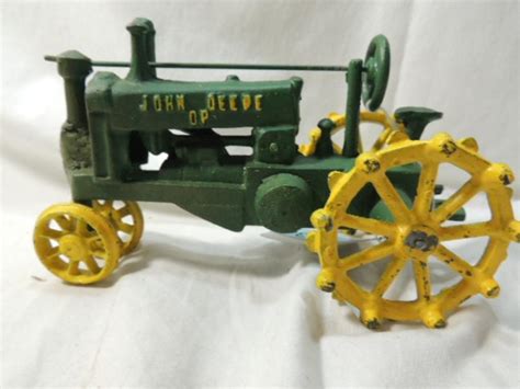 Cast Iron John Deere Tractor Toy