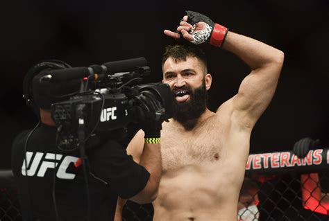 Ufc Fight Night 185 Pre Event Facts 42 Year Old Andrei Arlovski Still Stacking Records Mma Life