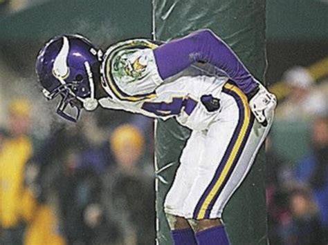 Randy Moss Explains Why He Mooned Packers Fans At Lambeau Field Nbc26