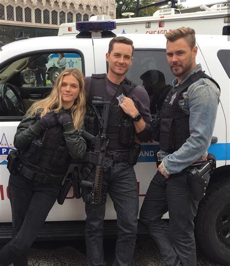 A View From The Beach Rule Saturday Chicago Pd S Tracy Spiridakos