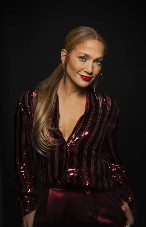 Jennifer Lopez Teases Long Awaited Jlo Beauty Cosmetics Line Los