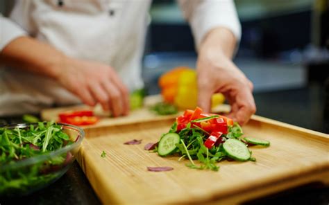 11 Plant-Based Cooking Classes to Sign-Up for in 2018 - One Green Planet