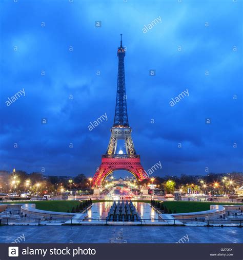 Eiffel Tower Paris Flag Banque De Photographies Et Dimages à Haute
