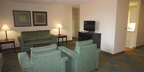 La Quinta Inn And Suites Tampa Bay Clearwater Ap Clearwater Fl What