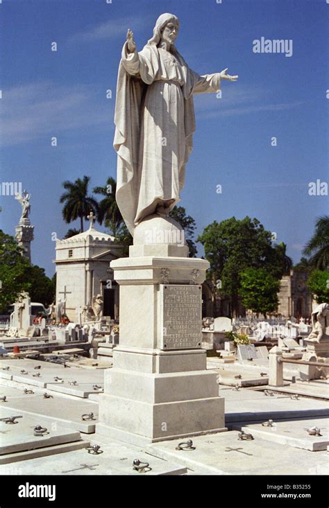 A Statue Of Jesus Christ At Havana Cemetery Stock Photo Alamy