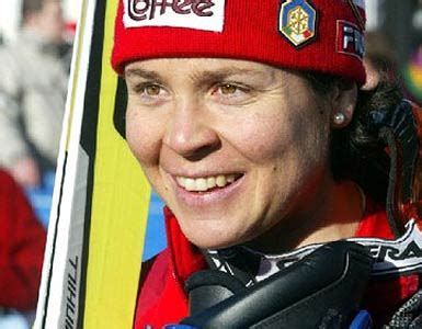 Isolde kostner (born 20 march 1975) is an italian former alpine skier who won two bronze medals at the 1994 winter olympics and a silver medal at the 2002 winter olympics. La "Valanga rosa" apre il Cervino Cinemountain Festival ...