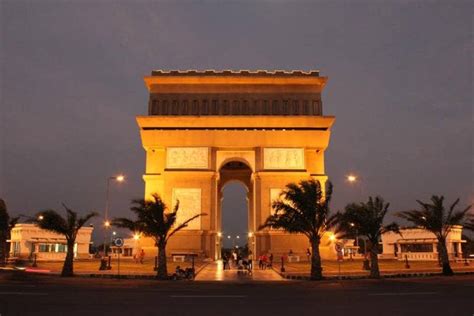 Monumen Simpang Lima Gumul Gotravelly