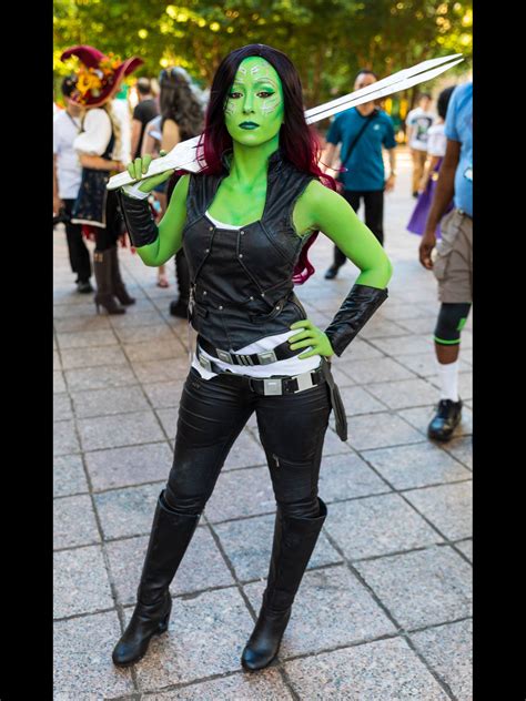Pin By Cindy Burton On Cosplay Halloween Outfits Gamora Costume Halloween Costumes