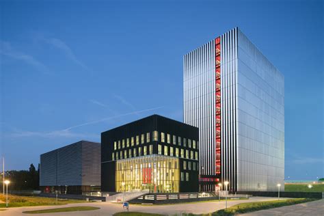 Am4 Amsterdam Science Park Exterior Mid Res 1 Dutch Data Center