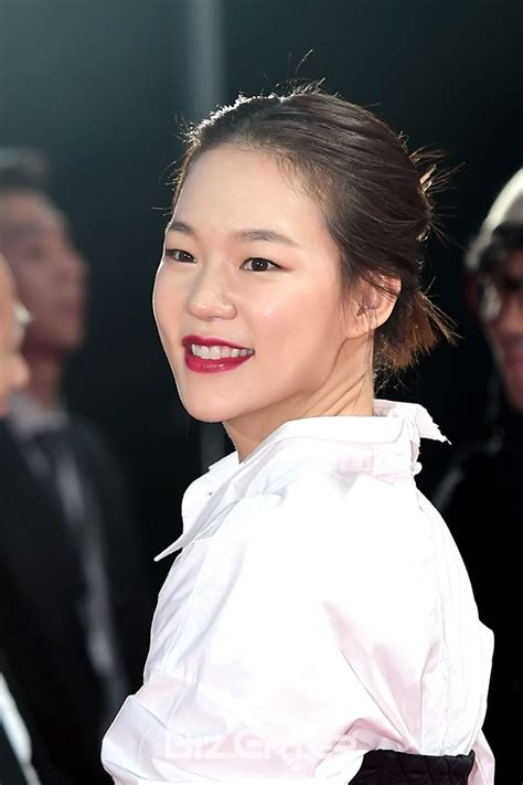 Kim ye ri / хан е ри / 김예리 / 한예리. BZ포토 한예리, 도발적인 입술 - 이투데이