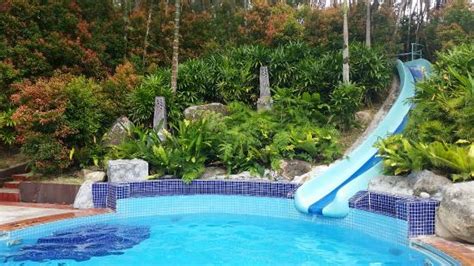 A stay at resorts world awana also comes with easy access to the neighborhoods around the hotel through the convenient shuttle service offered at the hotel. Pool with slide - Picture of Resorts World Awana, Genting ...