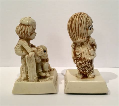 russ berrie lot of 2 love statue figurines r and w berries co 1975 and 1979 vintage people