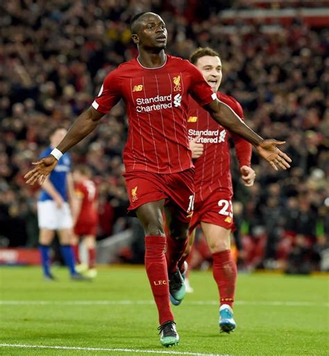 Sadio mané is a senegalese professional footballer who plays as a winger for premier league. Sadio Mane Worth / Sadio Mane Wiki 2021 Girlfriend Salary ...