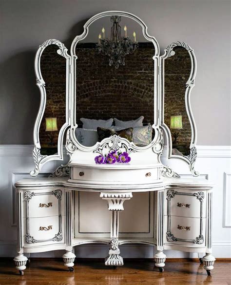 Indian rosewood, mango wood, acacia, teak, or individually selected. Vintage Vanity and Chest in Antique White and Pitch Black ...