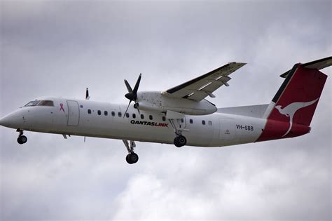 Fileqantaslink Vh Sbb Bombardier Dash 8 Q300 On Approach To Canberra