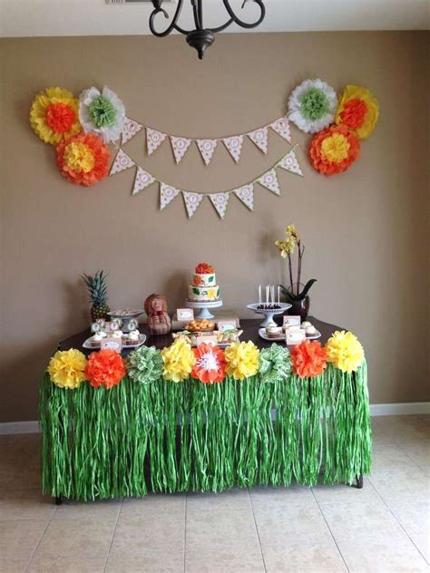 Little girls and big girls alike. Hawaiian Luau Birthday Party Ideas | Photo 1 of 51 | Luau ...