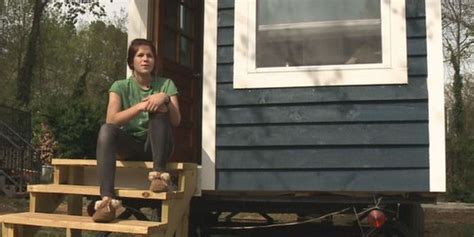 Handy Teen Builds Her Own House In Mom S Backyard