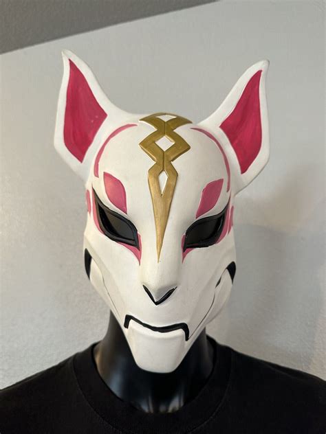 Fortnite White Rubber Kitsune Fox Drift Mask Hallowee Gem