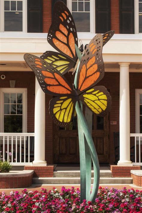 Monarch Butterfly Sculpture In 2021 Monarch Butterfly Sculpture