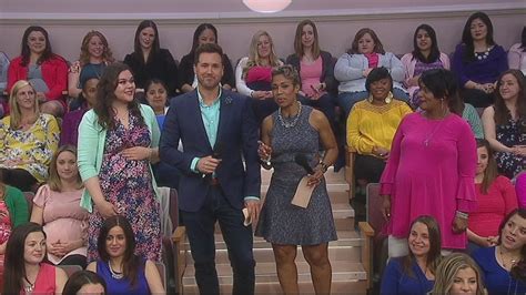 Two Expecting Moms Get Surprise Ts Abc7 Chicago
