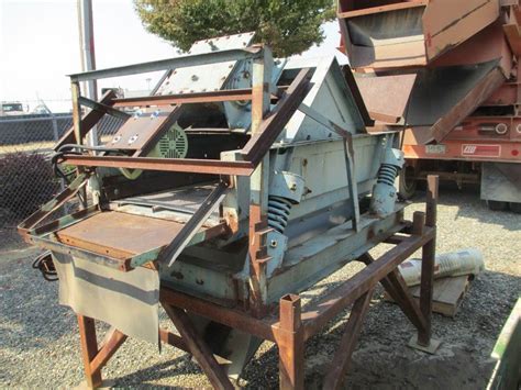 Vibrating Screen With Structure 3 Wide X 6 Long Single Deck Incline Screen For Sale