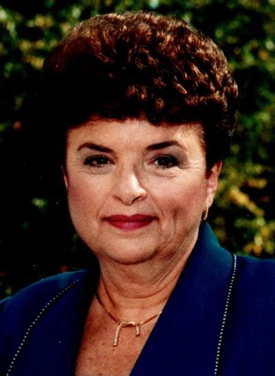 Obituary Of Elaine F Boll Perry Funeral Home Inc Serving Lynbr