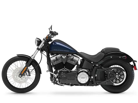 The softail family grows a little bigger and a little badder with the introduction of the new 2011 blackline, the latest addition to the motor company's successful dark custom line. 2012 Harley-Davidson FXS Softail Blackline pictures ...