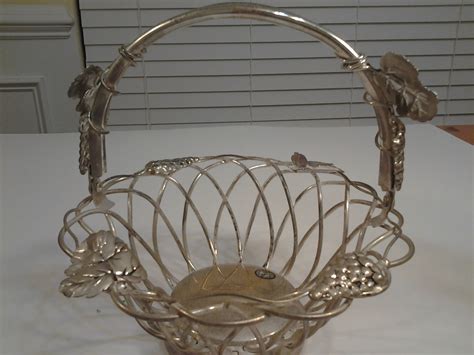 Replacements.com carries hundreds of godinger patterns, old and new! Godinger Silver Art Grape Fruit Basket with Handle wire ...
