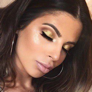 Contact division of laura lee. Laura Lee (YouTube Star) - Bio, Facts, Family | Famous ...