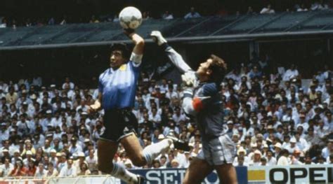 Argentina Recuerda Los A Os De La Mano De Dios Y El Gol Del Siglo