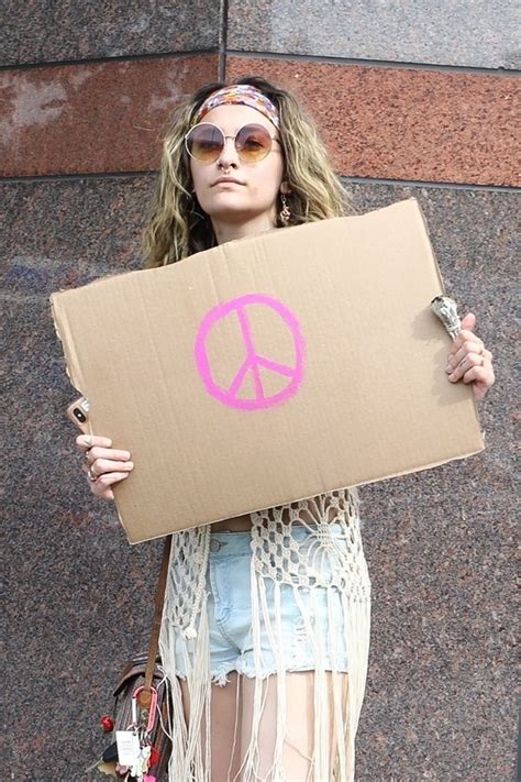 Поделиться paris jackson — collide (wilted 2020). PARIS JACKSON at a Protest in Los Angeles 06/01/2020 ...