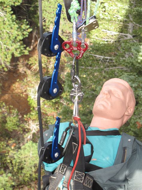 Helicopter Rappel Rigging For Rescue