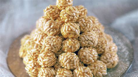 How To Do Caramel Puffed Rice Cakes Sweet Recipes Rice Delicacies