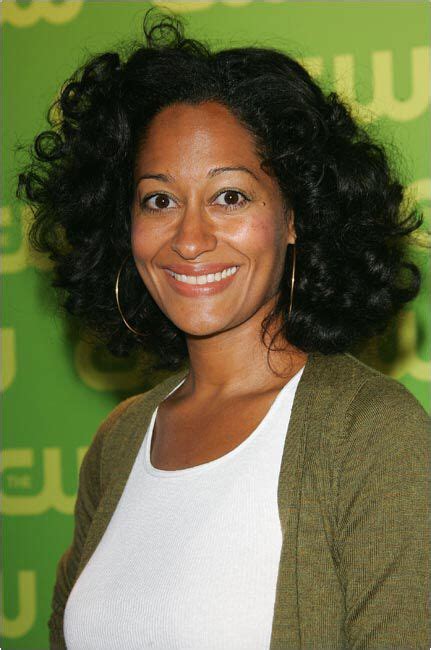 Tracee Ellis Ross And Her Fab Hair Love This Woman Natural Curls Natural Hair Styles Short