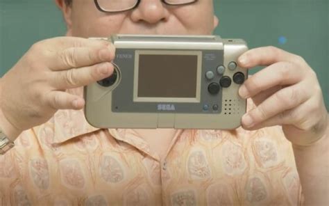 Sega Venus Voici Une étonnante Console Portable Qui Naura Jamais Vu