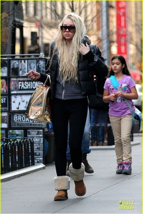 Photo Amanda Bynes Pierced Cheeks In The Big Apple 01 Photo 2845727 Just Jared