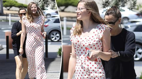 Jennifer Garner With Her Daughter Violet Went To La Shopping